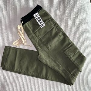 Urban Outfitters Green Cargo Pant - Medium